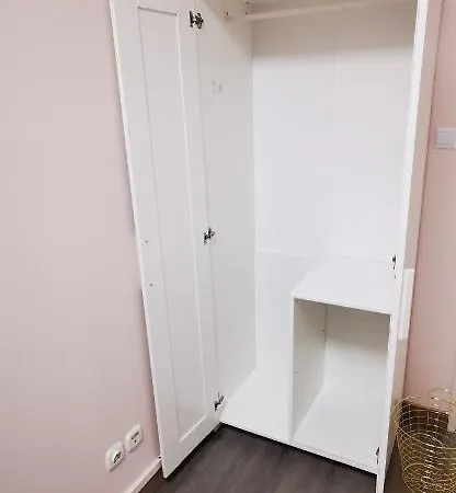호스텔 Powstaniec Wola - Private