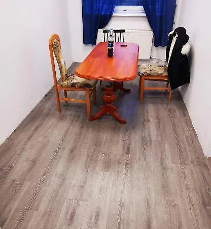 Powstaniec Wola - Private 호스텔 *